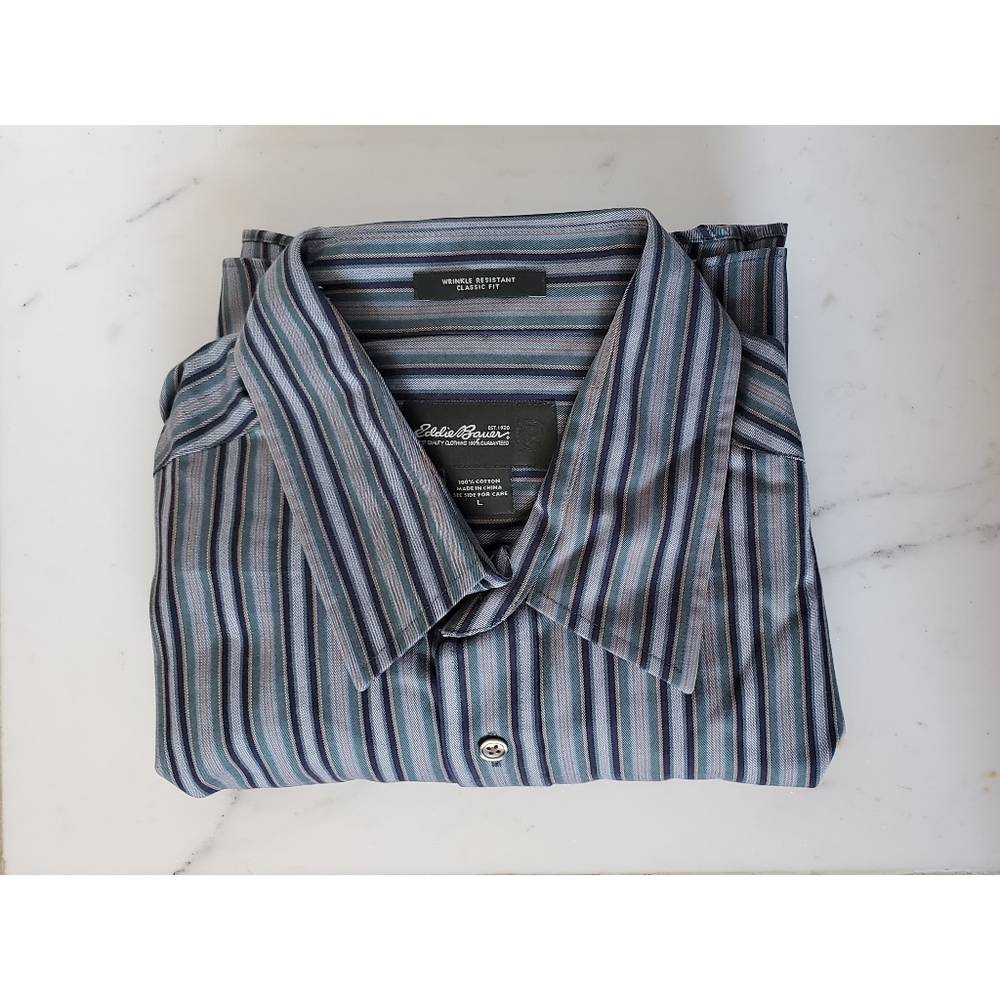 Eddie Bauer Classic Fit Casual Button Down